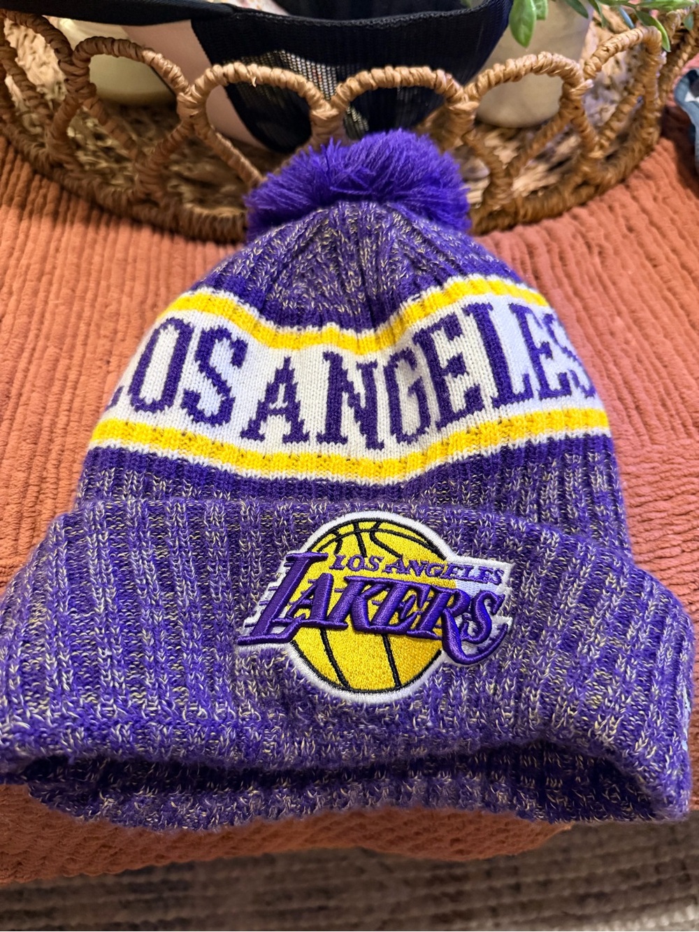 New Era Los Angeles Lakers Purple & Yellow Knit Pom Beanie